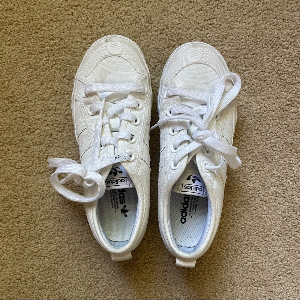 Adidas Nizza Size 5